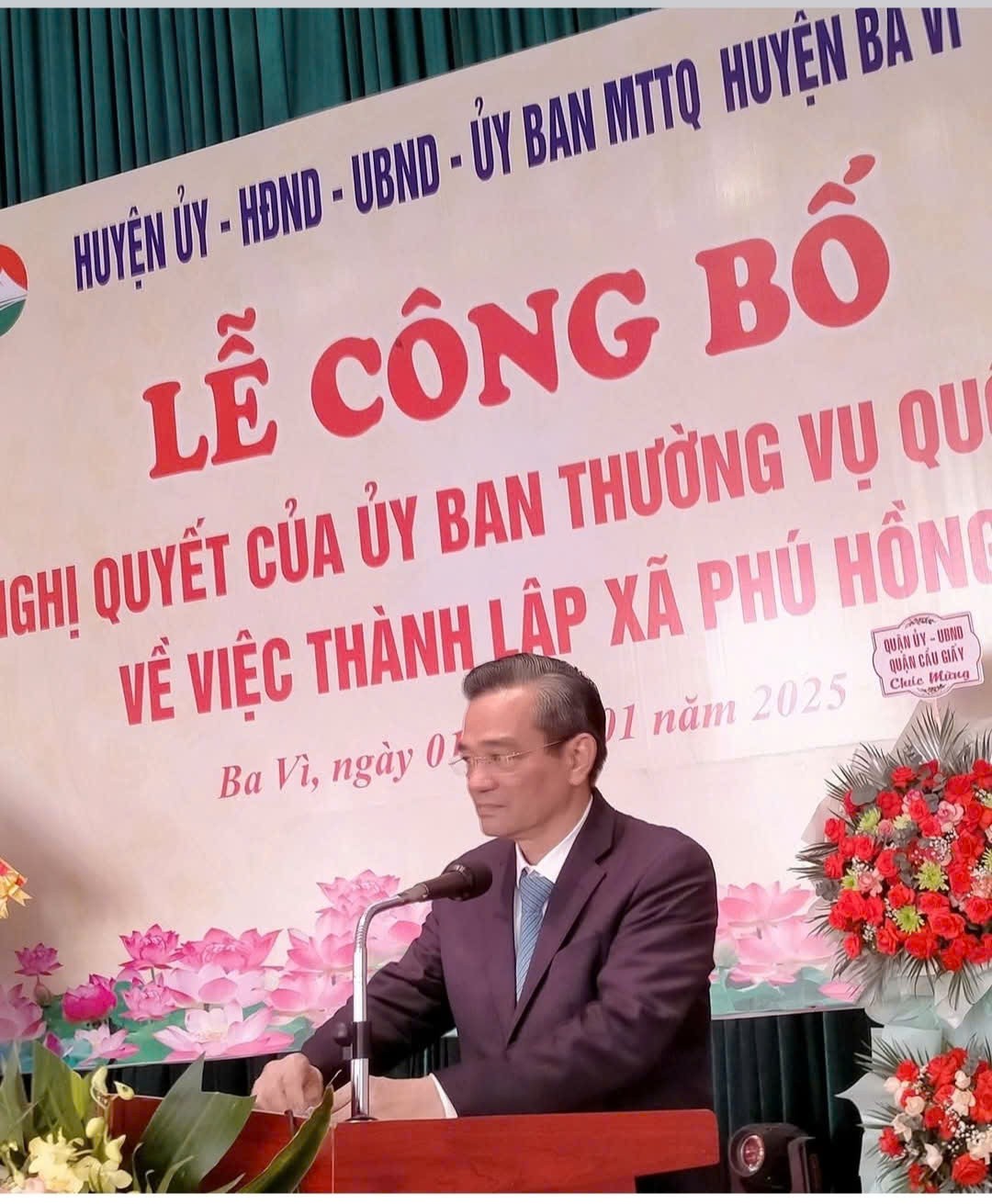 Huyện Ba Vì (Hà Nội) : Tổ chức Lễ công bố nghị quyết của UBTV Quốc Hội về việc thành lập xã Phú Hồng