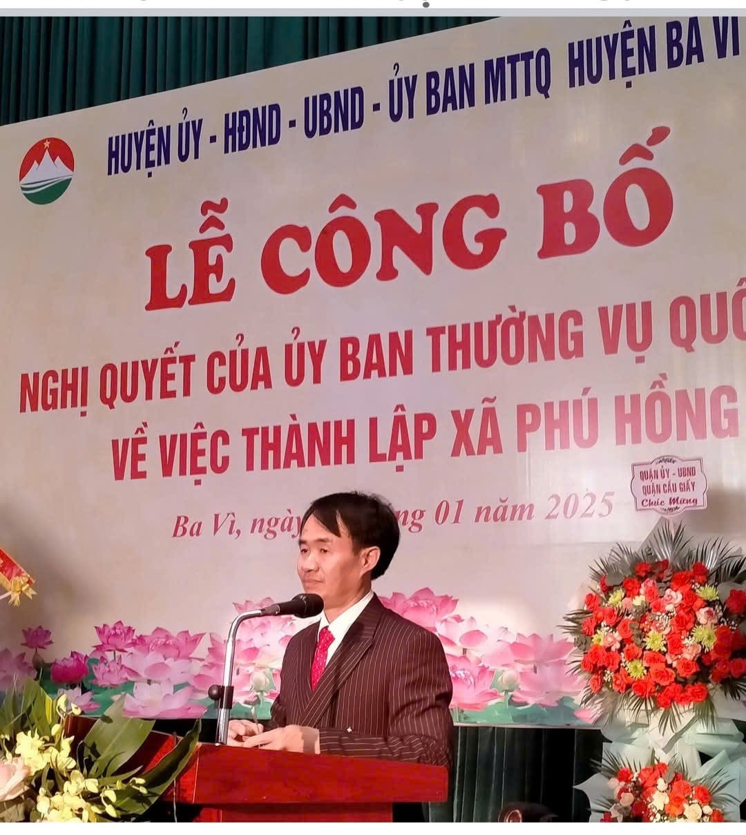 Huyện Ba Vì (Hà Nội) : Tổ chức Lễ công bố nghị quyết của UBTV Quốc Hội về việc thành lập xã Phú Hồng