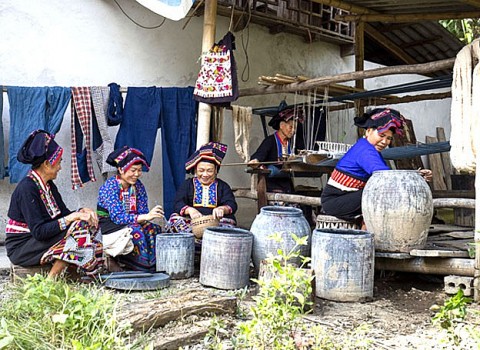 Giữ gìn và phát triển nghề dệt truyền thống lâu đời Na Sang