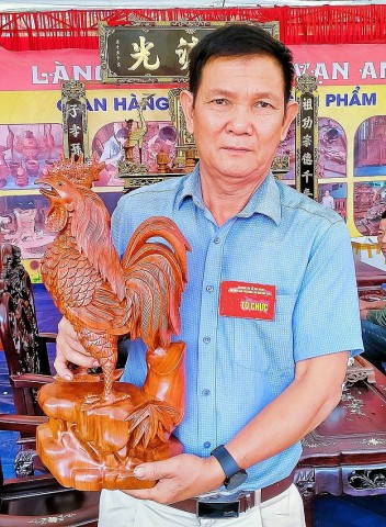 ban tay vang nguoi tho moc