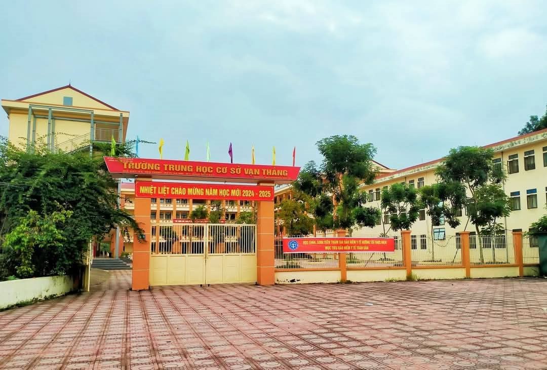 Trường THCS Vạn Thắng Trường THCS Vạn Thắng