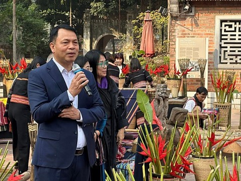 quang ba trinh dien nghe thu cong tai van mieu quoc tu giam