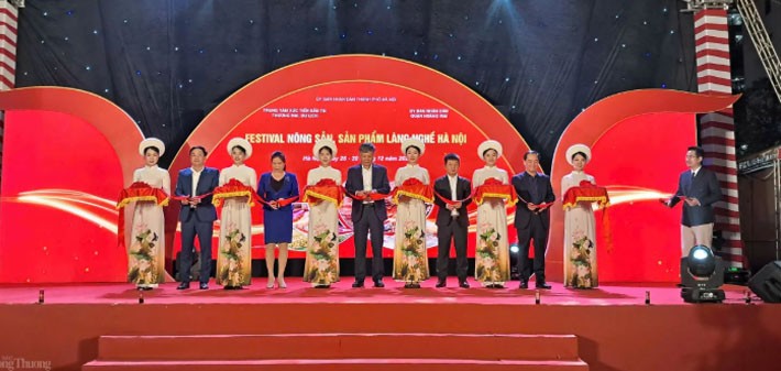 Festival nông sản, sản phẩm làng nghề Hà Nội chào Xuân 2025