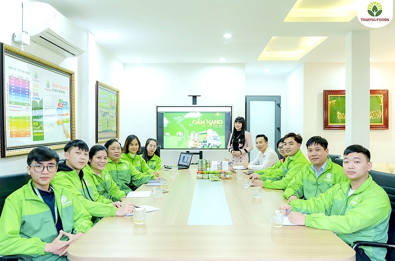 Công ty CP Sản xuất và Thương mại Trường Foods tạo ra việc làm cho gần 200 người dân địa phương, trong đó có khoảng 30-35% là dân tộc Mường