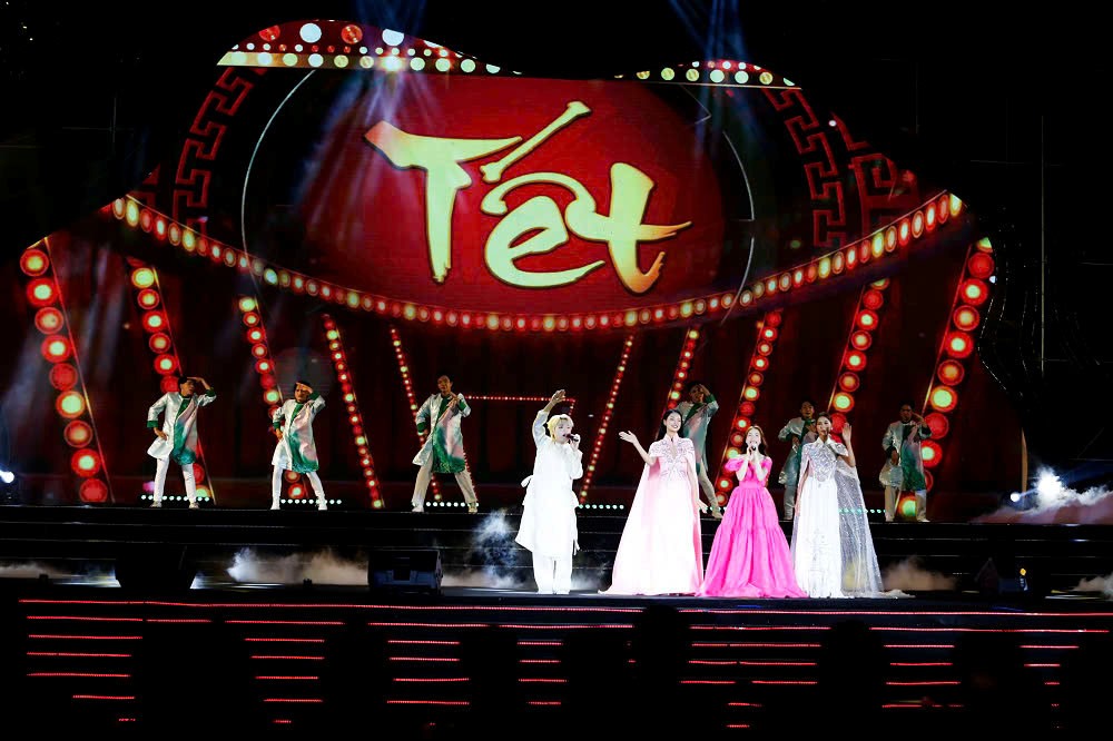 Festival hoa Mê Linh lần thứ 2 Vinh danh giá trị nghề trồng hoa Festival hoa Mê Linh lần thứ 2 Vinh danh giá trị nghề trồng hoa