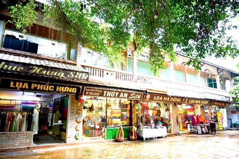 Làng nghề dệt lụa Vạn Phúc Tài hoa của nghệ nhân