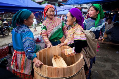 phien cho vung cao cuoi nam
