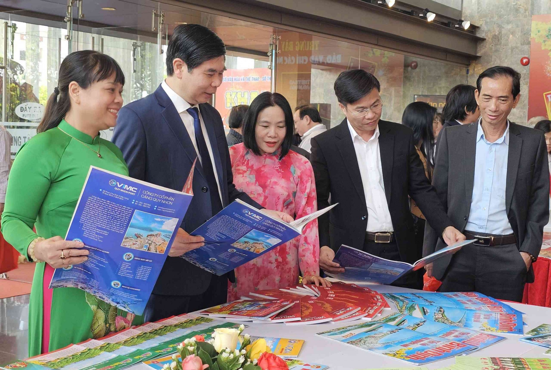 Tạp chí Làng nghề Việt Nam tham gia Hội báo Xuân Ất Tỵ năm 2025 tỉnh Bình Định Tạp chí Làng nghề Việt Nam tham gia Hội báo Xuân Ất Tỵ năm 2025 tỉnh Bình Định