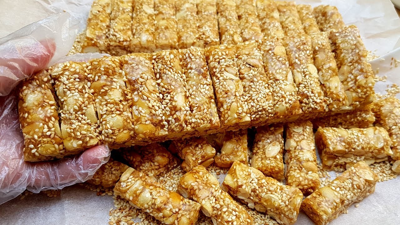 Kẹo lạc Phố Hiến – hương vị quê nhà trên bàn trà ngày tết Kẹo lạc Phố Hiến – hương vị quê nhà trên bàn trà ngày tết