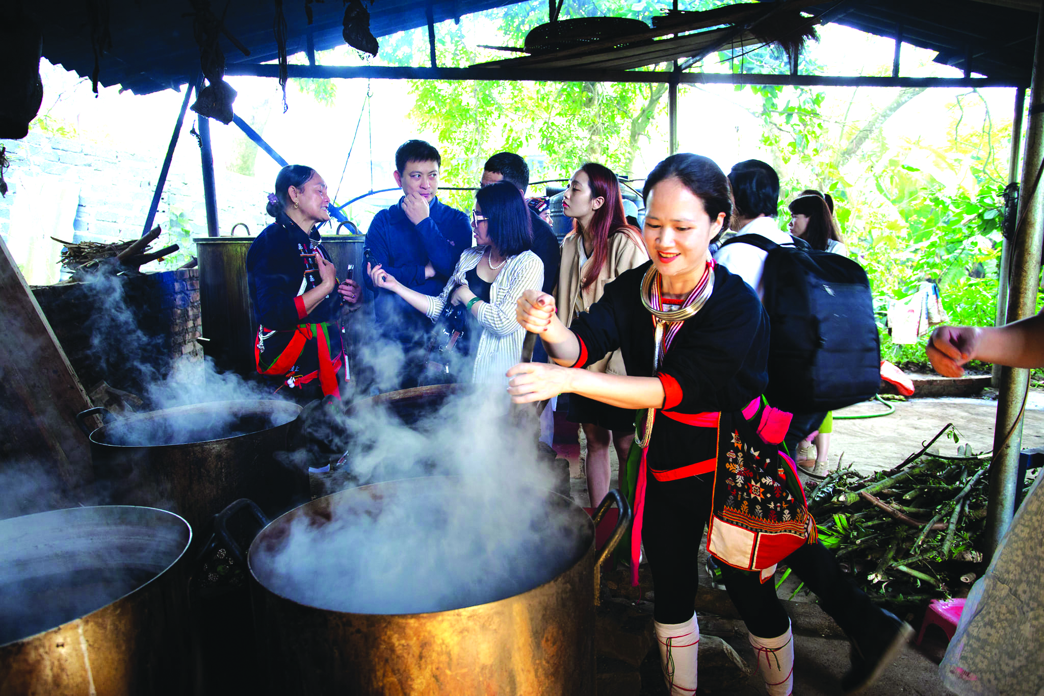 M&amp;ocirc; h&amp;igrave;nh &amp;ldquo;Điểm đến du lịch cộng đồng bản Miền&amp;rdquo; (Ba V&amp;igrave;) của c&amp;aacute;c d&amp;acirc;n tộc thiểu số đầu ti&amp;ecirc;n tr&amp;ecirc;n địa b&amp;agrave;n&amp;nbsp; H&amp;agrave; Nội&amp;nbsp; &amp;nbsp;Ảnh: Mộc Mi&amp;ecirc;n