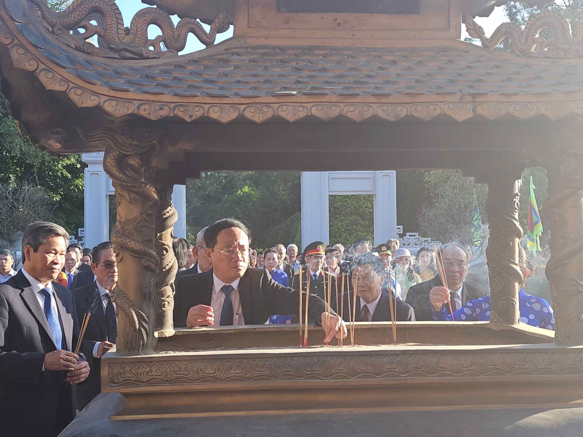 Hàng ngàn du khách trẩy hội Đống Đa Tây Sơn Bình Định Hàng ngàn du khách trẩy hội Đống Đa Tây Sơn Bình Định