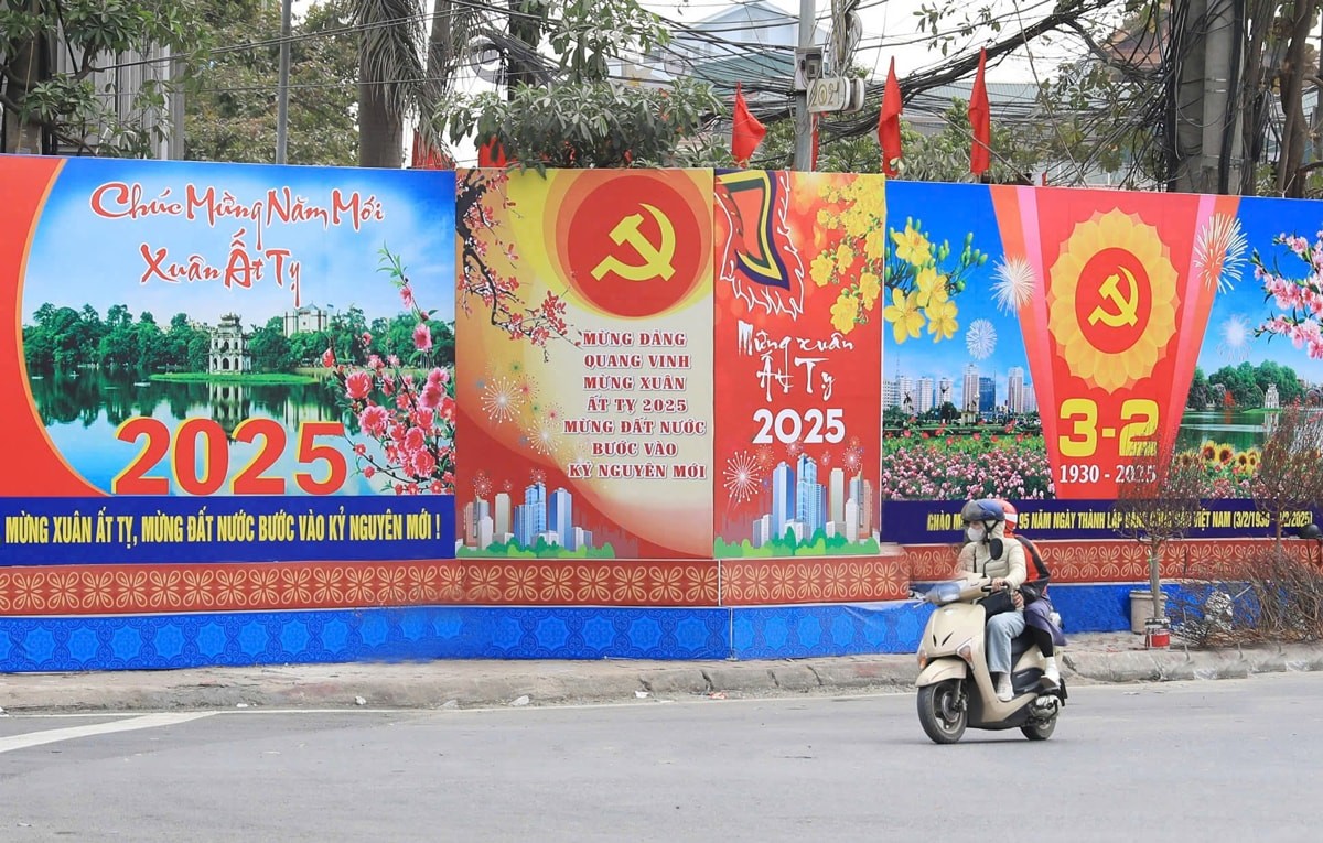 Rực rỡ cờ hoa chào mừng 95 năm Ngày thành lập Đảng Rực rỡ cờ hoa chào mừng 95 năm Ngày thành lập Đảng