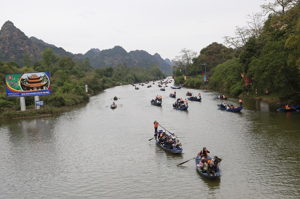 Khai mạc Lễ hội chùa Hương năm 2025: Điểm đến du lịch, văn hóa, truyền thống Việt Khai mạc Lễ hội chùa Hương năm 2025: Điểm đến du lịch, văn hóa, truyền thống Việt