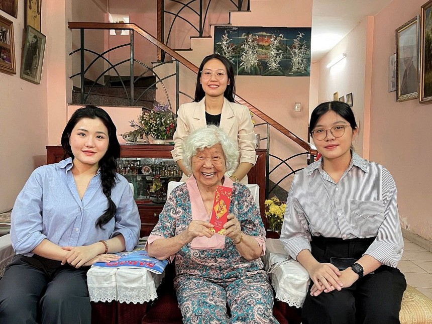 Tạp chí Làng nghề Việt Nam: Lan tỏa tinh thần tri ân, kết nối người trẻ với cựu chiến binh Tạp chí Làng nghề Việt Nam: Lan tỏa tinh thần tri ân, kết nối người trẻ với cựu chiến binh