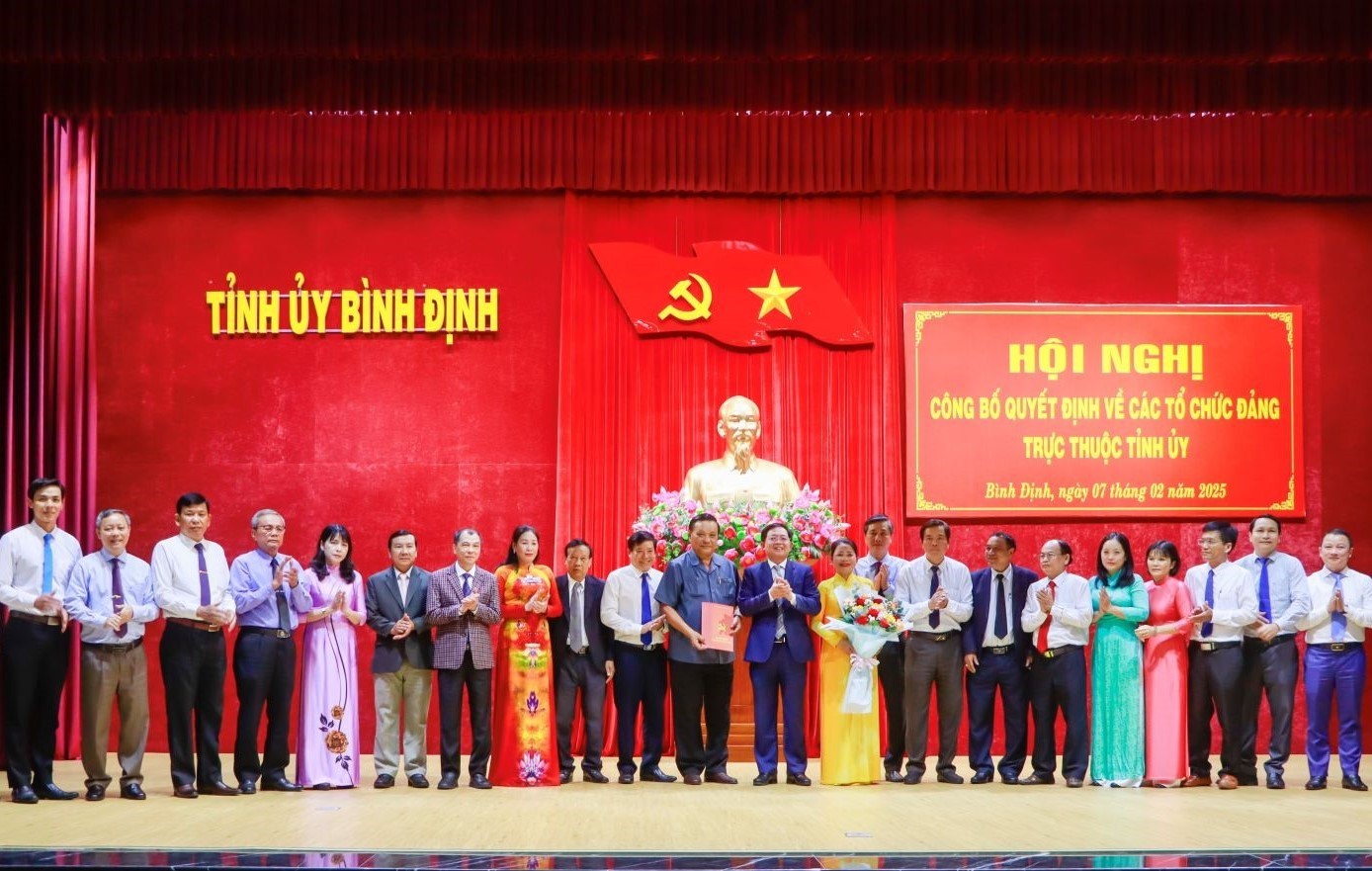 Bình Định thành lập Đảng bộ các cơ quan Đảng tỉnh và Đảng bộ UBND tỉnh Bình Định thành lập Đảng bộ các cơ quan Đảng tỉnh và Đảng bộ UBND tỉnh