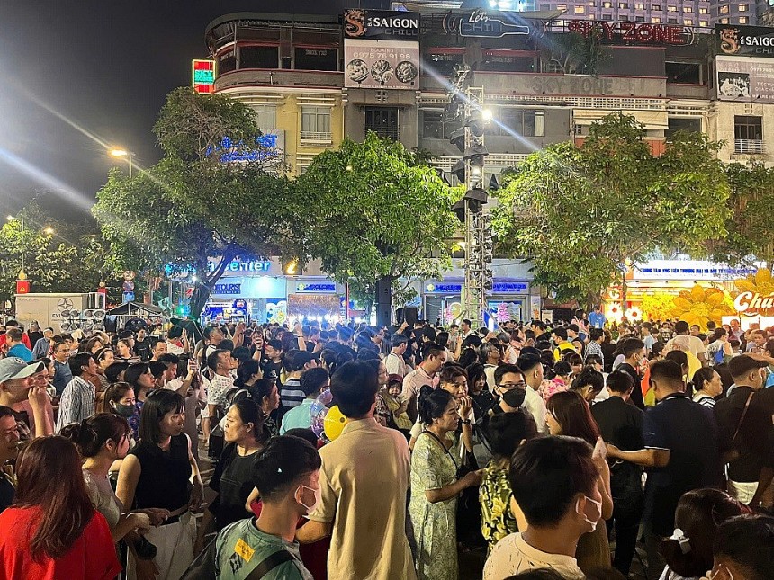 Trong Tết Nguyên đán 2025,  TP. HCM đón 87.358 lượt khách quốc tế, tăng 16,5% so với năm 2024