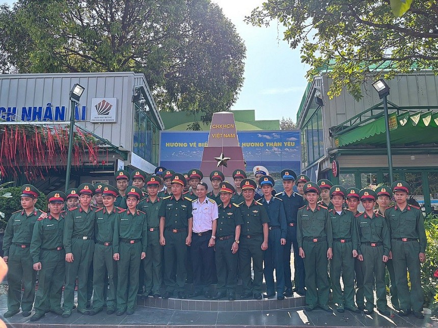 TP. HCM: Khánh thành biểu tượng Cột mốc chủ quyền đảo Trường Sa tại TP. Thủ Đức TP. HCM: Khánh thành biểu tượng Cột mốc chủ quyền đảo Trường Sa tại TP. Thủ Đức