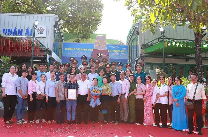 TP. HCM: Khánh thành biểu tượng Cột mốc chủ quyền đảo Trường Sa tại TP. Thủ Đức TP. HCM: Khánh thành biểu tượng Cột mốc chủ quyền đảo Trường Sa tại TP. Thủ Đức