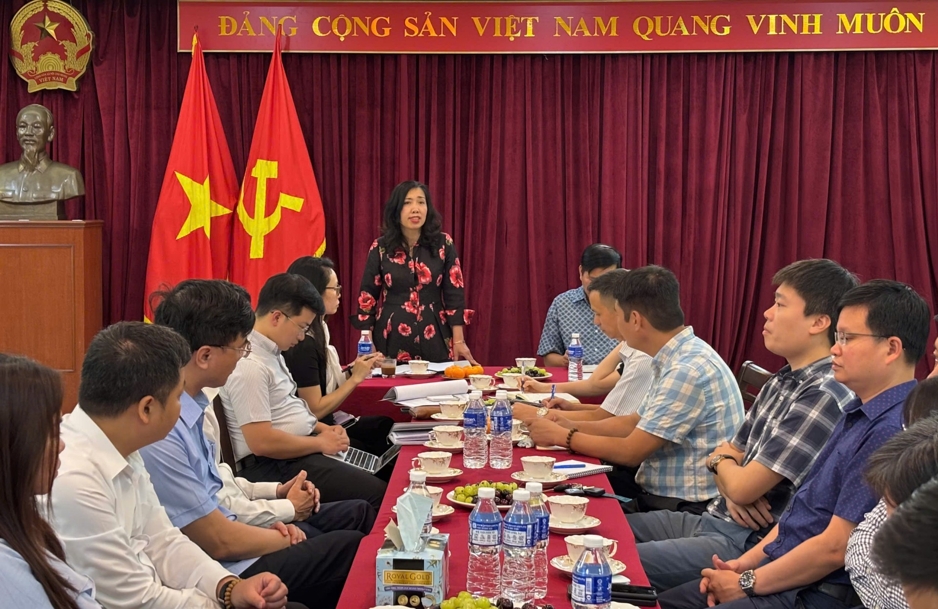 Thứ trưởng Bộ Ngoại giao Lê Thị Thu Hằng thăm, làm việc với cộng đồng người Việt tại Malaysia.