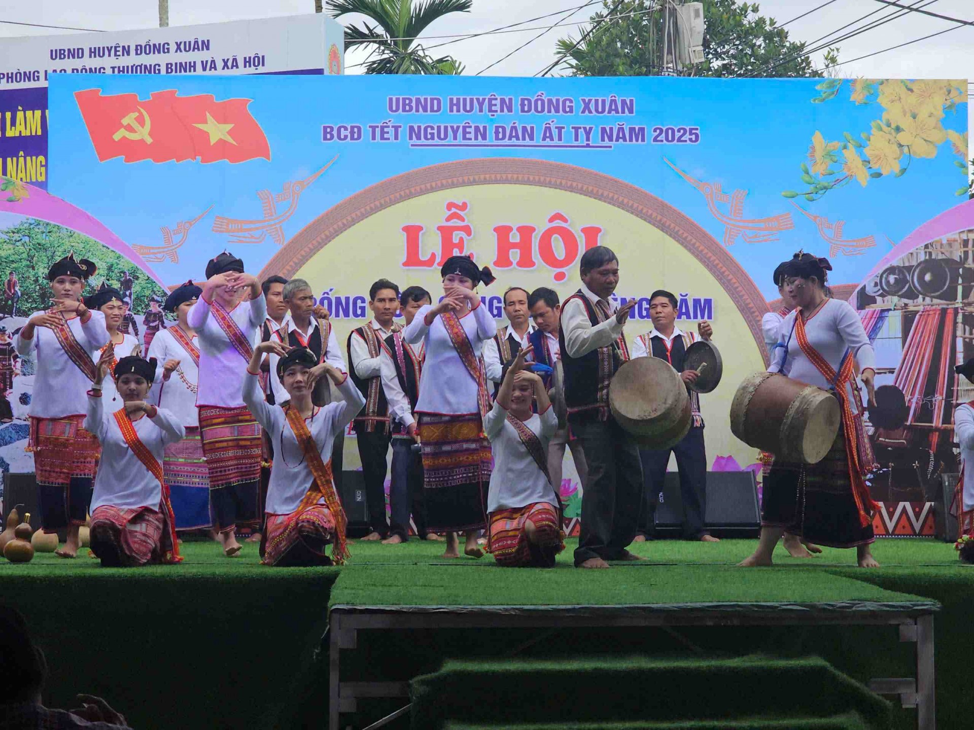 Phú Yên: Lễ hội Trống Đôi - Cồng Ba - Chiêng Năm hội tụ những di sản văn hóa Phú Yên: Lễ hội Trống Đôi - Cồng Ba - Chiêng Năm hội tụ những di sản văn hóa
