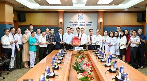 Thứ trưởng Bộ Y tế thăm, chúc mừng các bệnh viện phía Nam nhân Ngày thầy thuốc Việt Nam các bệnh viện phía Nam nhân Ngày thầy thuốc Việt Nam