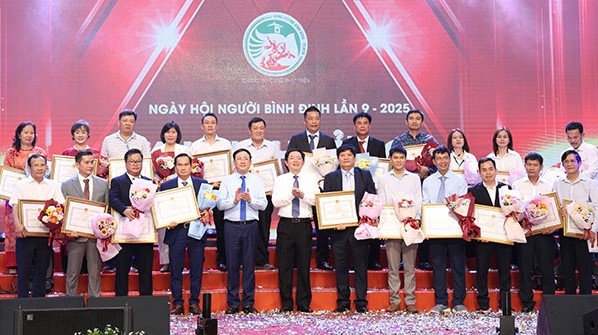 “Đất võ tình người” gắn kết tình thâm “Đất võ tình người” gắn kết tình thâm