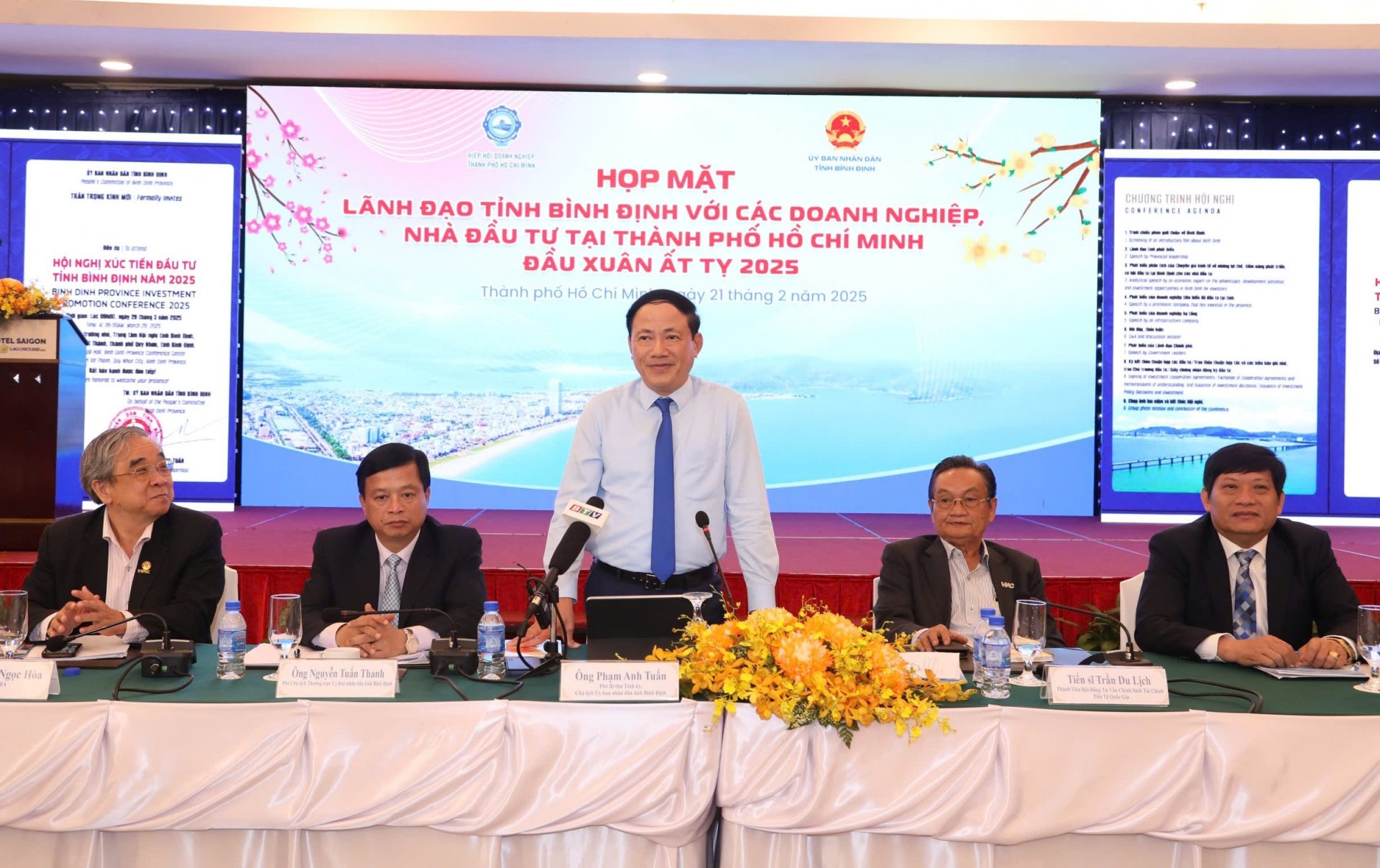 “Đất võ tình người” gắn kết tình thâm “Đất võ tình người” gắn kết tình thâm