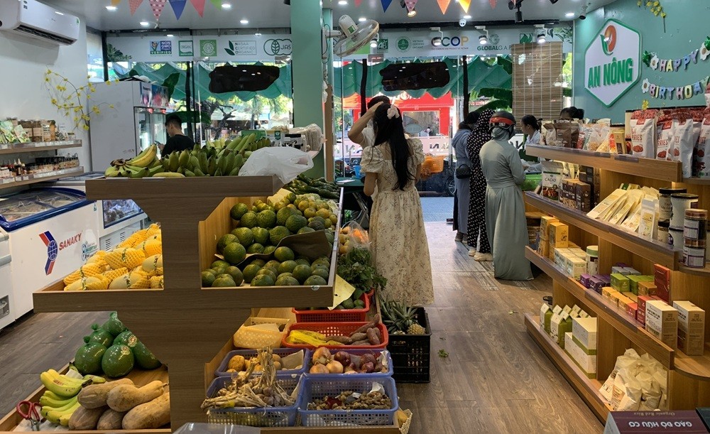 Nhiều nông sản được chứng nhận OCOP, bày bán tại chuỗi cửa hàng thực phẩm sạch An Nông Farm Nhiều nông sản được chứng nhận OCOP, bày bán tại chuỗi cửa hàng thực phẩm sạch An Nông Farm