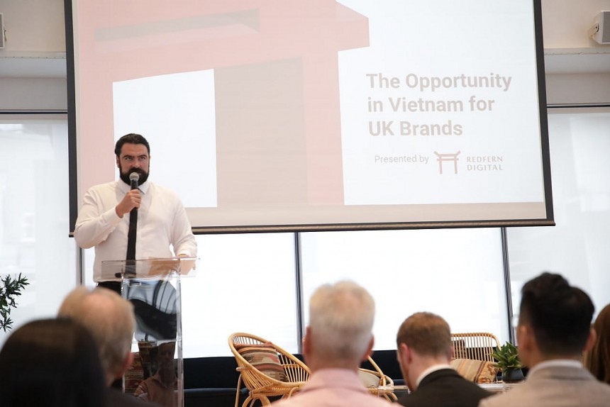 CEO RedFern Digital, ông Ryan Molloy