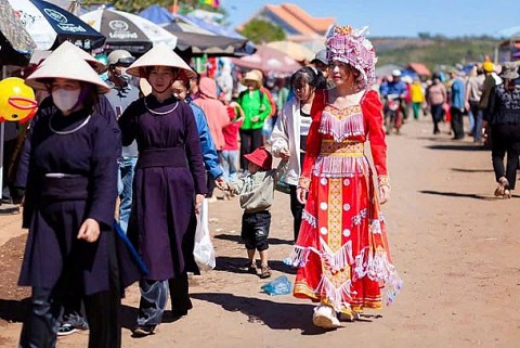 Lễ hội văn hóa dân gian Việt Bắc Ea Tam: “chợ tình” giữa đại ngàn Tây Nguyên