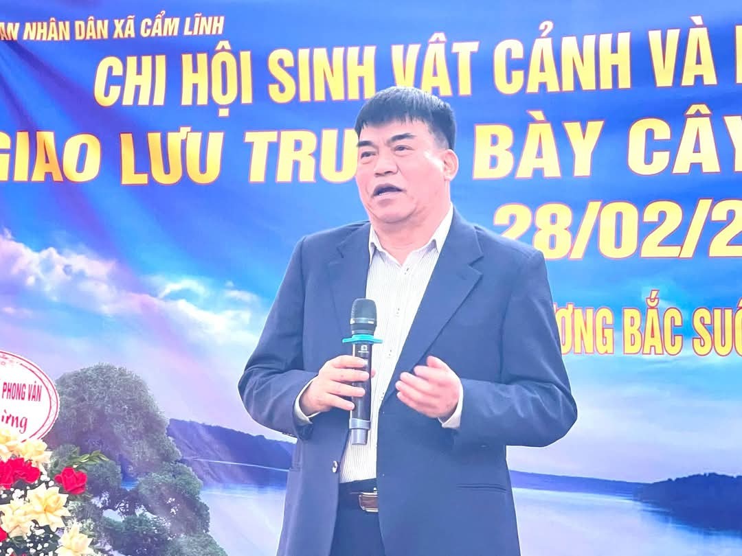 Chi hội sinh vật cảnh và làm vườn xã Cẩm Lĩnh góp phần tích cực xây dựng nông thôn mới