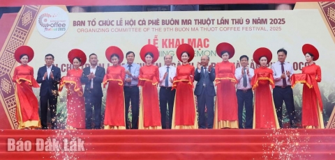 khai mac hoi cho trien lam chuyen nganh ca phe va san pham ocop nam 2025