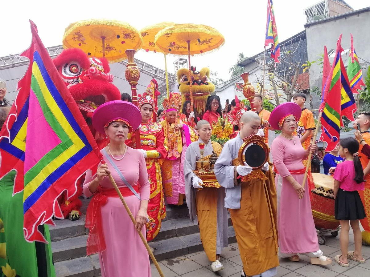 Lễ hội đền Hai Bà Trưng: Bảo tồn, gìn giữ nét đẹp văn hóa dân tộc Lễ hội đền Hai Bà Trưng: Bảo tồn, gìn giữ nét đẹp văn hóa dân tộc