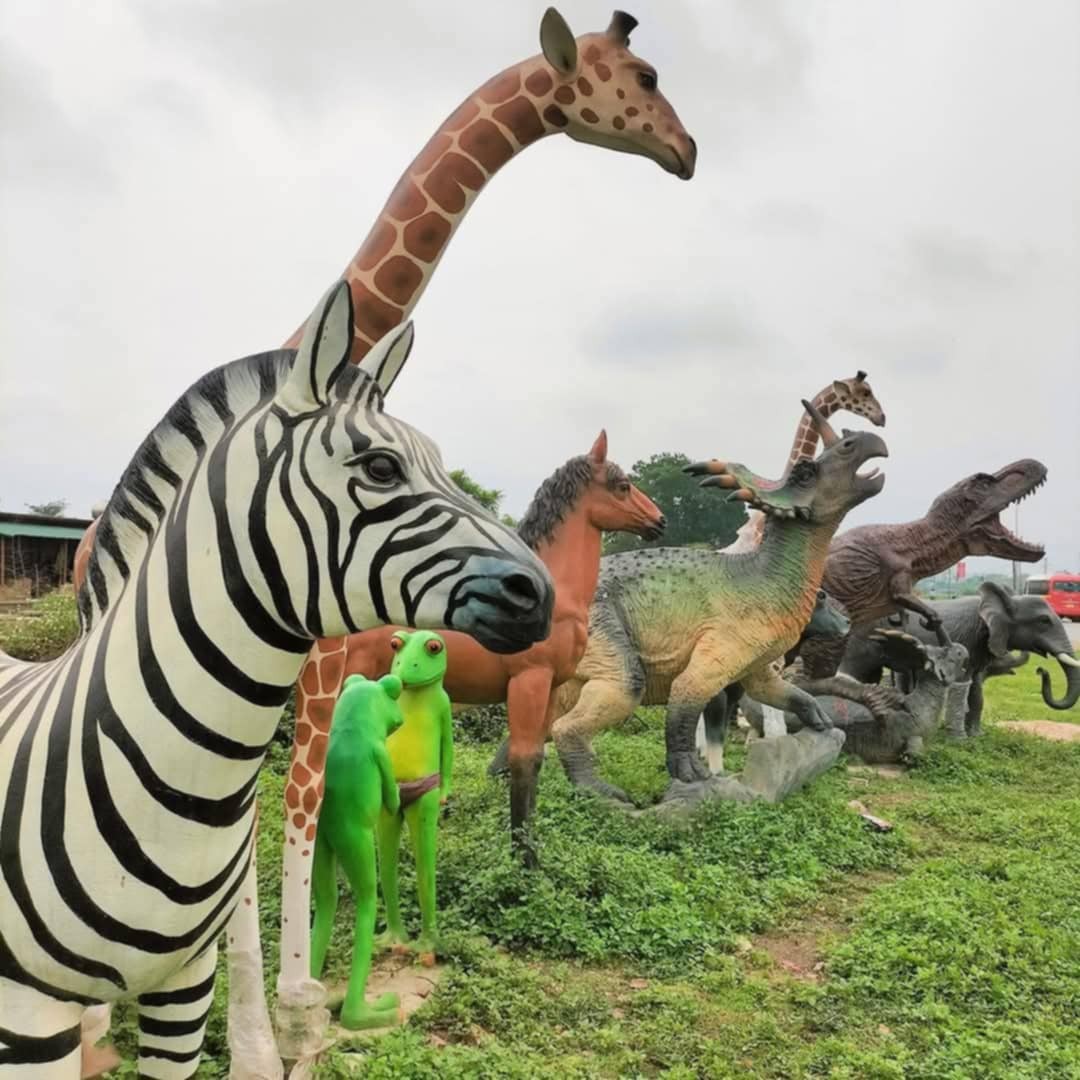 Nghệ nhân điêu khắc Lê Hữu Trí góp phần làm đẹp cảnh quan môi trường nông thôn mới