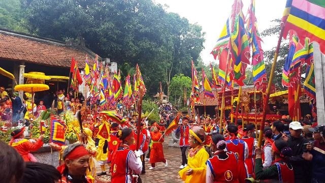 Lễ rước kiệu tại đền Bà Triệu Lễ rước kiệu tại đền Bà Triệu