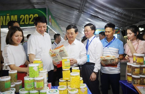 sap dien ra hoi cho trien lam cong thuong ocop thai nguyen 2025
