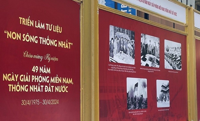 Triển lãm mỹ thuật kỷ niệm 50 năm Ngày đất nước thống nhất tại Hà Nội Triển lãm mỹ thuật kỷ niệm 50 năm Ngày đất nước thống nhất tại Hà Nội