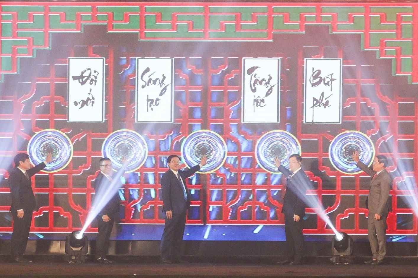 734 tác phẩm dự thi Liên hoan Truyền hình toàn quốc lần thứ 42 734 tác phẩm dự thi Liên hoan Truyền hình toàn quốc lần thứ 42