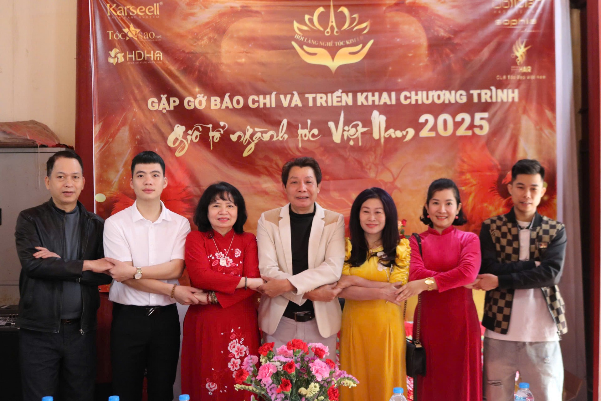 Giỗ Tổ ngành tóc Việt Nam 2025: Tri ân tiền nhân, gắn kết cộng đồng