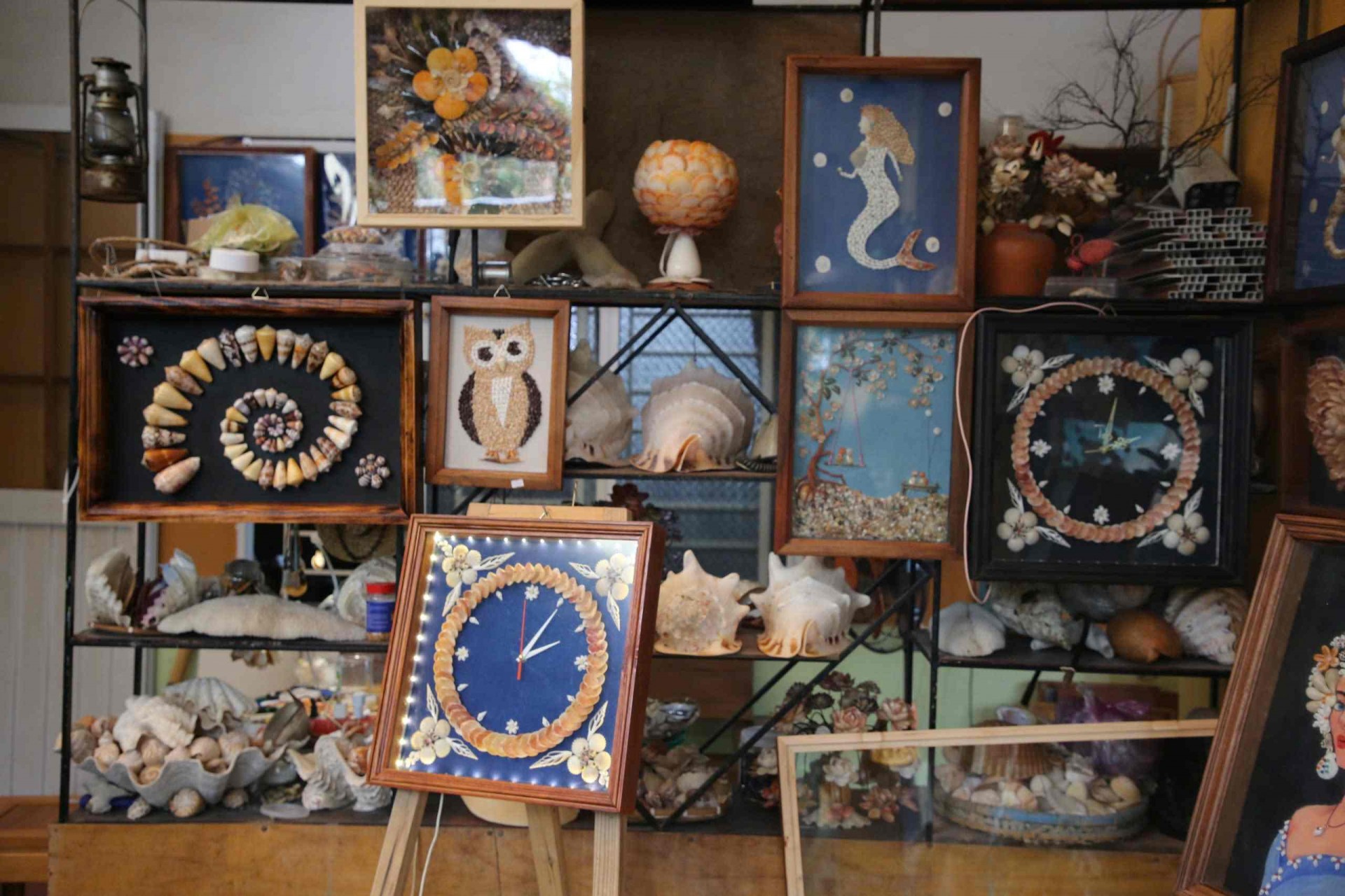 Quảng Nam: Mãn nhãn với sản phẩm nghệ thuật làm từ vỏ ốc, sò biển Quảng Nam: Mãn nhãn với sản phẩm nghệ thuật làm từ vỏ ốc, sò biển