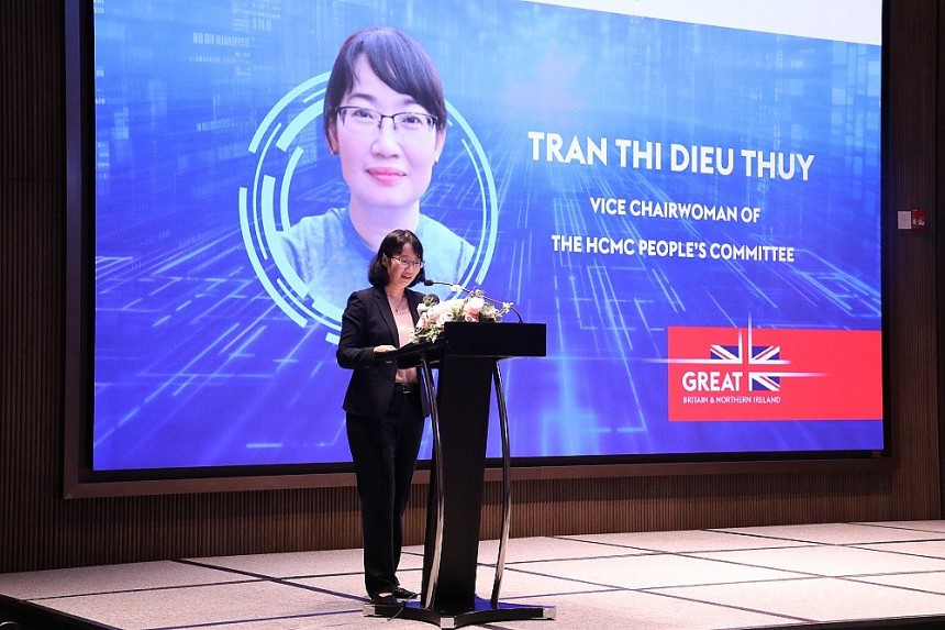 Bà Trần Thị Diệu Thúy - Phó Chủ tịch Ủy ban Nhân dân TP. HCM Bà Trần Thị Diệu Thúy - Phó Chủ tịch Ủy ban Nhân dân TP. HCM