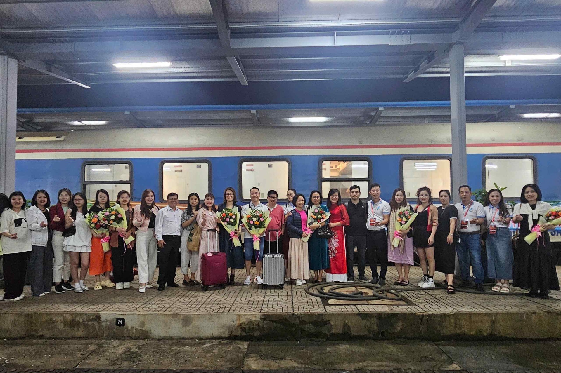 Bình Định chào đón gần 800 du khách trên chuyến tàu miễn phí Bình Định chào đón gần 800 du khách trên chuyến tàu miễn phí