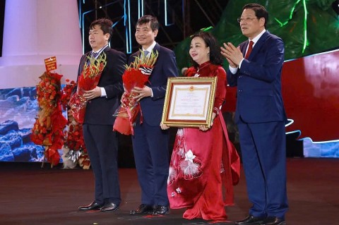 phu yen don nhan huan chuong lao dong hang nhat