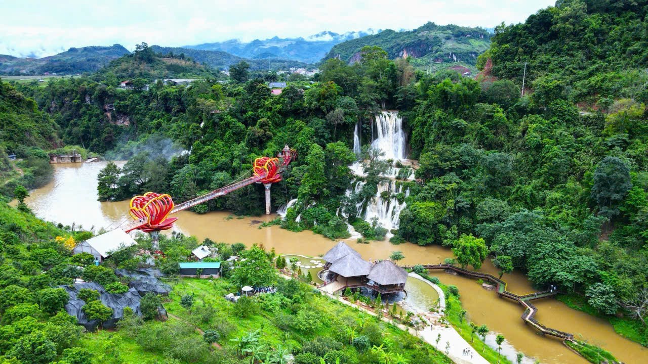 Thác Dải Yếm - Sản phẩm du lịch OCOP 4 sao