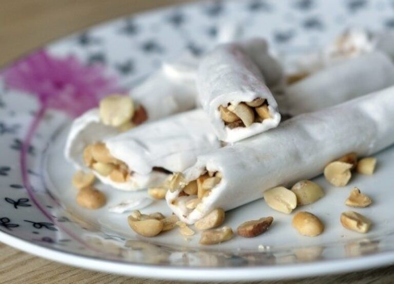 Văn hóa ẩm thực hấp dẫn tại làng cổ Đường Lâm