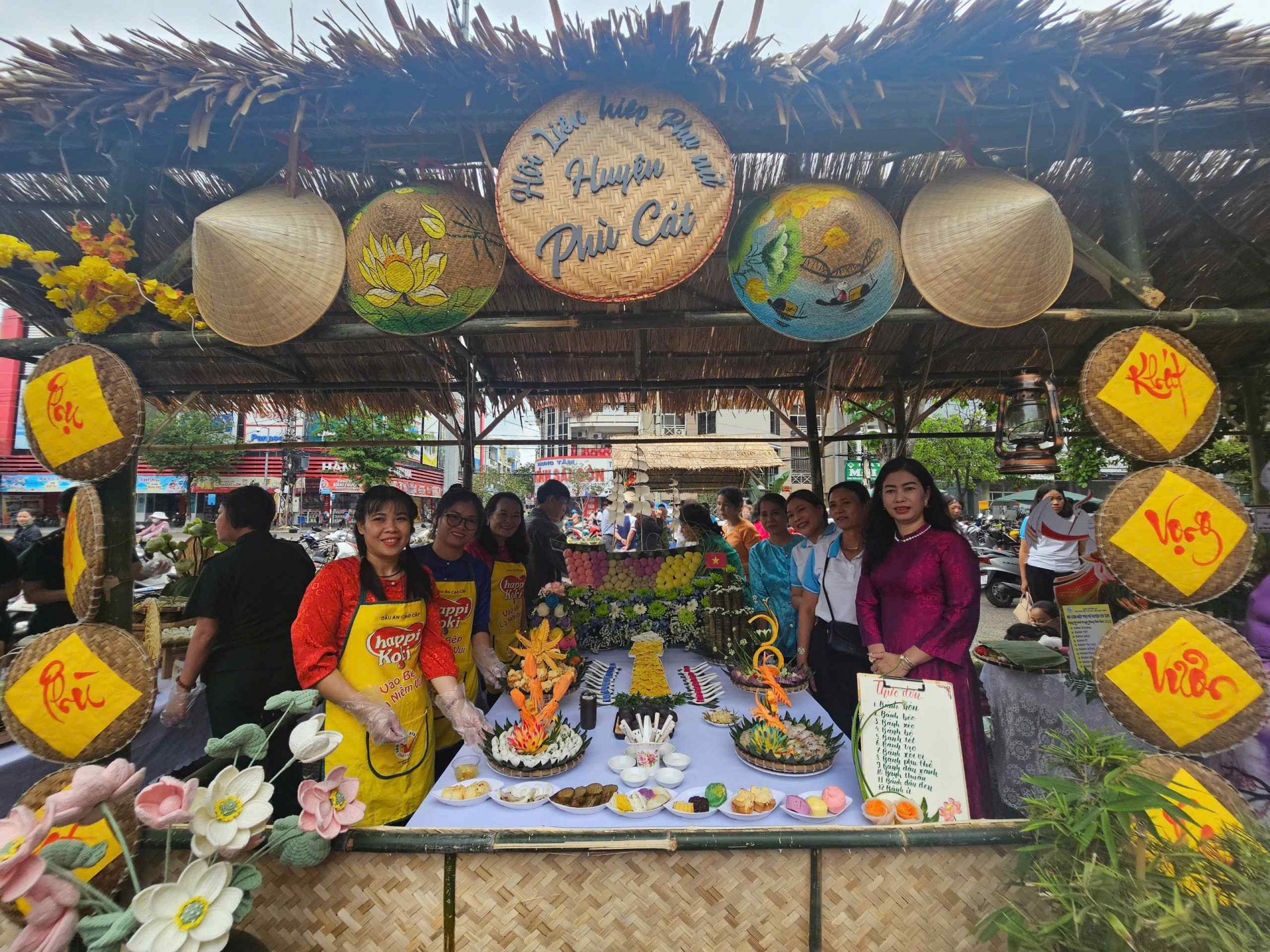 Lung linh sắc màu bánh truyền thống “Xứ Nẫu” Lung linh sắc màu bánh truyền thống “Xứ Nẫu”