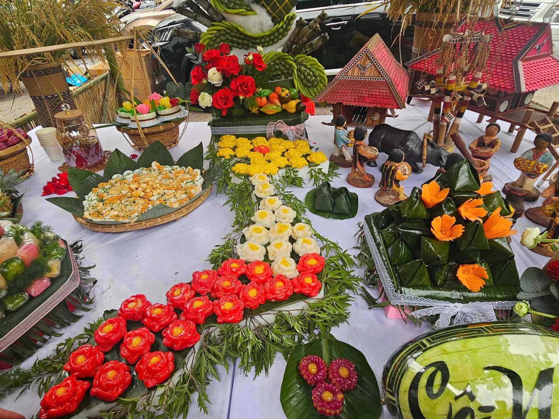 Lung linh sắc màu bánh truyền thống “Xứ Nẫu” Lung linh sắc màu bánh truyền thống “Xứ Nẫu”