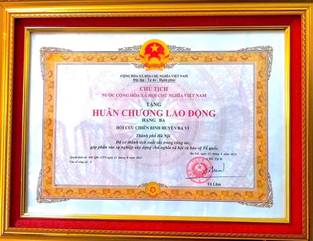 Hội CCB huyện Ba Vì được Chủ tịch nước CHXHCN tặng thưởng Huân chương lao động hạng Ba Hội CCB huyện Ba Vì được Chủ tịch nước CHXHCN tặng thưởng Huân chương lao động hạng Ba