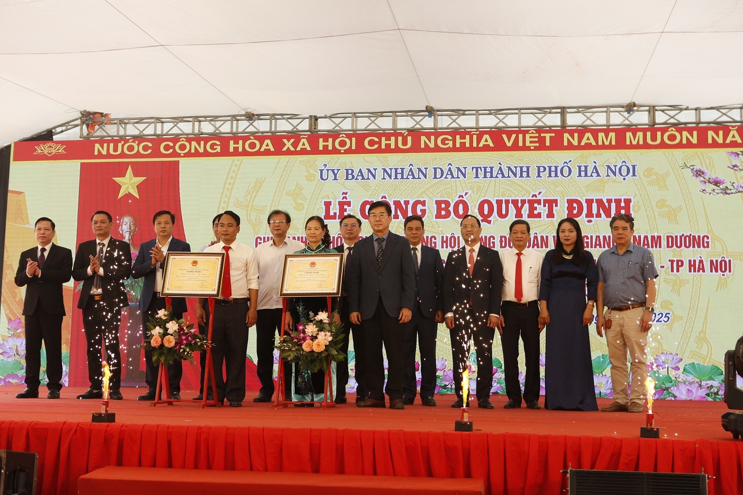 Lễ công bố Quyết định ghi danh “Lễ hội truyền thống hội làng Văn Giang - Nam Dương” vào danh mục Di sản văn hóa phi vật thể Quốc Gia