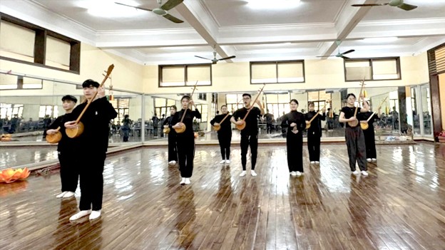Một giờ tập luyện của lớp Then tại Trường Cao đẳng Văn hóa Nghệ thuật Việt Bắc